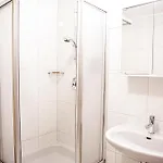 Smart B&b1 Bb1 121 מלון